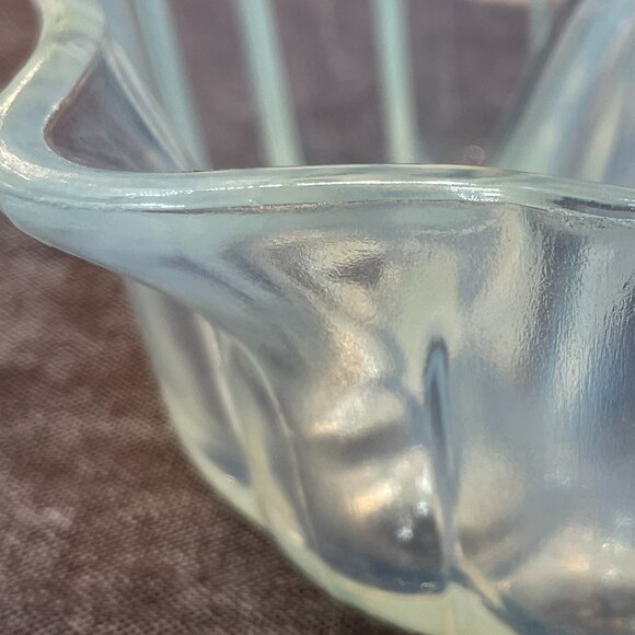 Vintage Opalescent Citrus Reamer — H.C. Fry “Pearl Glass,” c. 1920s - Picture 13 of 16